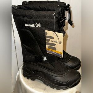 Kamik Black Waterproof Winter Boots with Liner Womens Size 6 NWT